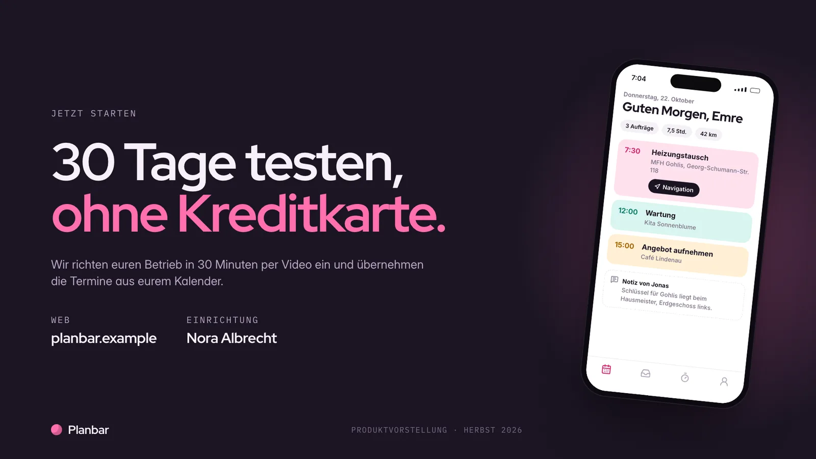 Produktpräsentation-Beispiel, Schlussfolie: 30 Tage testen ohne Kreditkarte, daneben die Tagesansicht der App auf dem Handy